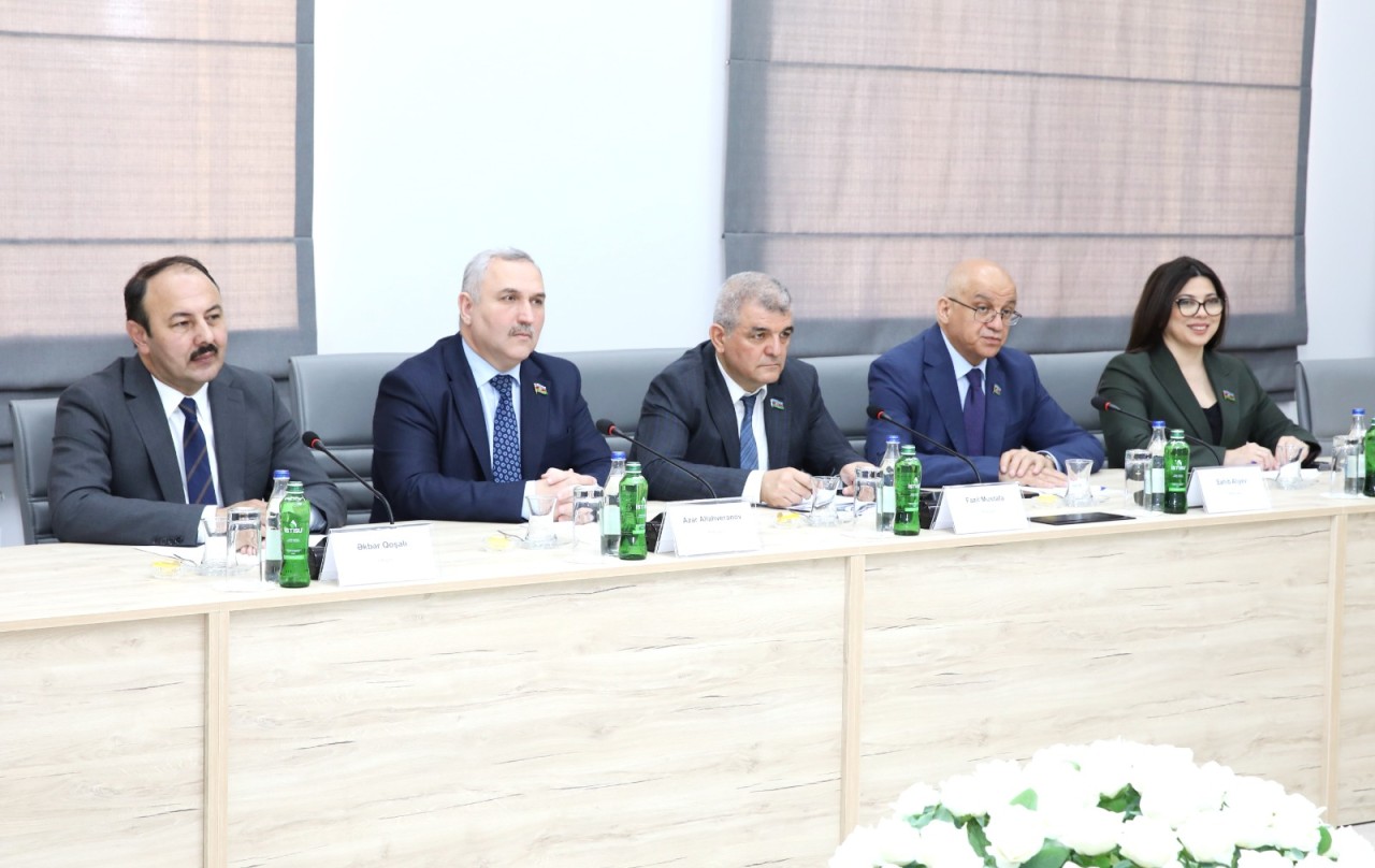 Deputatlar Azərbaycan Həmkarlar İttifaqları Konfederasiyasında olub - FOTOLAR
